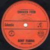 ouvir online Bent Fabric And His Piano - Chicken Feed